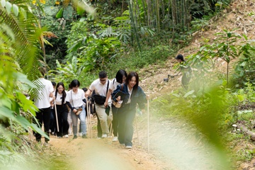 Hoa minh voi thien nhien - khoi dau cua hanh trinh ben vung hinh anh