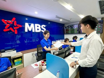 Tiet kiem 7 coc tra sua, mo canh cua dau tu chung khoan cung MBS hinh anh