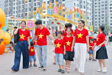 Vincom to chuc chuoi su kien 'Viet Malliday - He Holiday' hinh anh