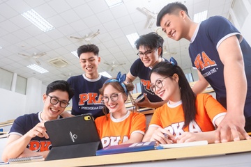 Hoc nganh moi, lam chu tuong lai - Gen Z dam chon? hinh anh