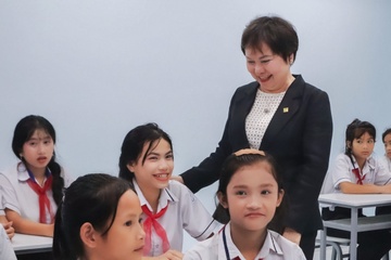 Quy Niem Tin Vang va PNJ xay dung tuong lai cho hoc sinh vung cao hinh anh