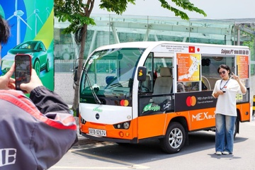 'Ngày Mastercard' - trải nghiệm giao thông độc đáo với MexBuggy Saigon