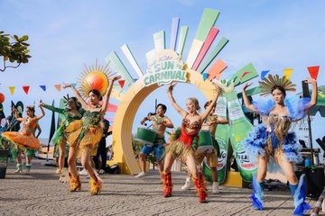 Sau Quang Binh, Huda tiep tuc lan toa Le hoi Mat troi khap mien Trung hinh anh