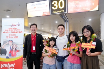 Cung Vietjet bay toi Thanh Do, dam chim vao di san van hoa Trung Hoa hinh anh