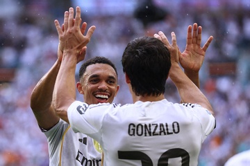 Dortmund thu thach Real Madrid hinh anh