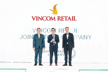 Vincom Retail duoc vinh danh top 50 cong ty niem yet tot nhat Viet Nam hinh anh