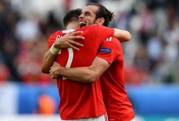 Bale toa sang giup xu Wales gianh chien thang lich su hinh anh