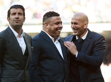 Ro beo dap tra cau cham choc cua Michael Owen hinh anh
