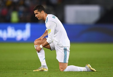 Ro tin don Ronaldo vang mat o El Clasico hinh anh