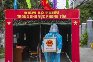 Dien tap bau cu tai khu dan cu bi phong toa vi Covid-19 hinh anh