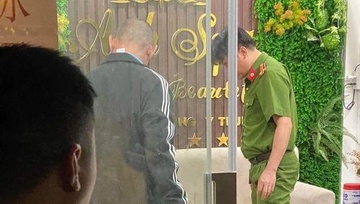 Nguoi phu nu bi dam tu vong tai co so lam dep hinh anh