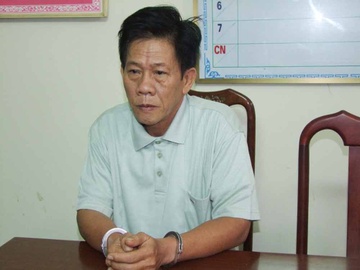 Dai ta cong an dom o khach san hang sang lua duoc gan 2 ty hinh anh