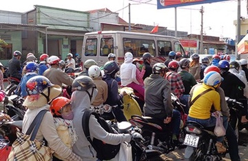 27 nguoi chet moi ngay trong dot nghi le hinh anh