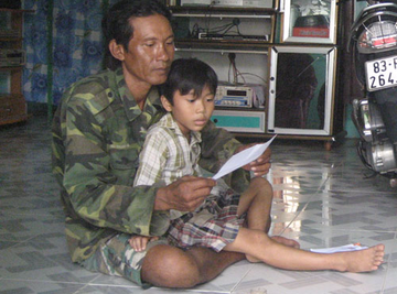 Vu oan sai o Soc Trang: Nguoi 'tot bung' bi an la ai? hinh anh