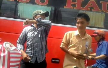 Lam tien nha xe o cua ngo Sai Gon hinh anh