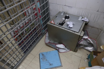 Pha ket sat nha sach, trom nang 190 trieu dong hinh anh