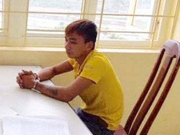 Giai cuu 3 tre nho trong tay ten ngao da hinh anh