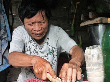Hoi uc bi nhuc hinh cua nguoi tu oan hinh anh