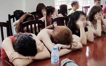 Hang chuc 'nam thanh, nu tu' phe ma tuy trong quan karaoke hinh anh