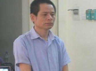 Khang cao bat thanh, bi cao tu nguyen xin toa an tu hinh hinh anh
