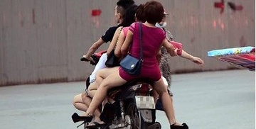 Danh nhau tu vong vi doi 5 nhung chi cho... 1 gai mai dam den hinh anh
