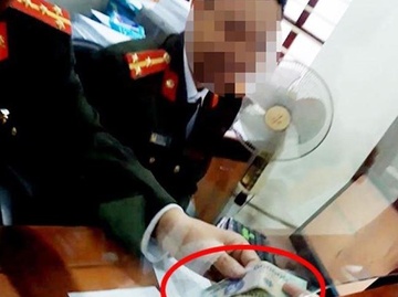 Lam ho chieu nhanh: Nga gia tai phong quan ly xuat nhap canh hinh anh