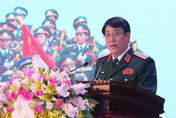 Uy ban Kiem tra Quan uy Trung uong xem xet ky luat 10 can bo, si quan hinh anh