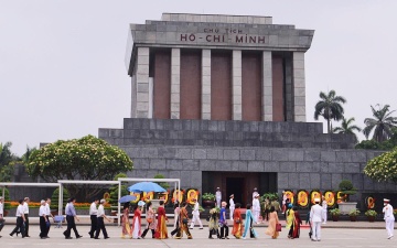 Thu tuong kiem tra cong trinh, khu vuc Lang Chu tich Ho Chi Minh hinh anh