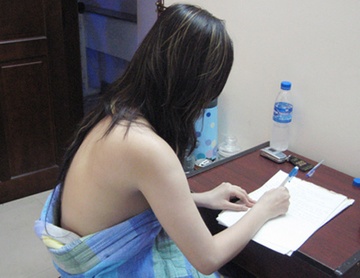 Trong 12 ngay, hai tu ba to chuc hon 140 lan mua - ban dam o khach san hinh anh