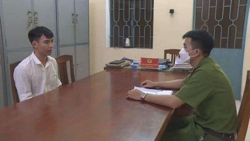 Tai xe oto truy duoi, tong chet 2 nguoi hinh anh