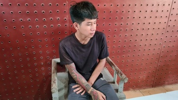 Doi tuong 16 tuoi cam dau bang nhom trom cap xe may hinh anh