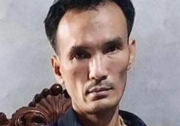 Bat giu doi tuong buon ban ma tuy cung 2 khau sung hoi hinh anh