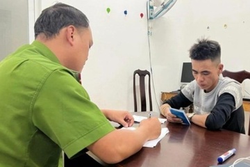 Nghi pham cuop giat o tiem vang sa luoi sau vai gio gay an hinh anh