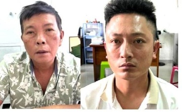Hai nguoi dan ong dung chieu tro lay tien cua nu du khach o Hoi An hinh anh