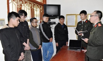 Triet pha duong day danh bac co 2.000 nguoi tham gia hinh anh