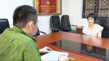 Tin moi vu thai phu to bi chong bao hanh nhu thoi trung co hinh anh