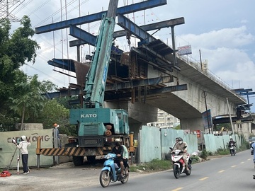 Mat an toan giao thong mua mua bao, So GTVT TP.HCM chi dao 'nong' hinh anh