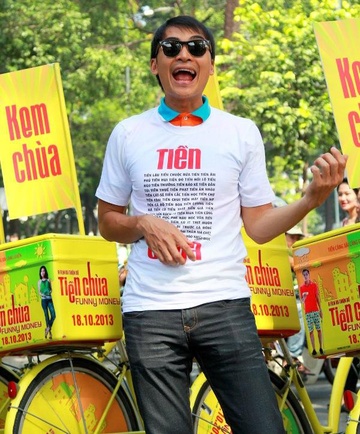 Khuong Ngoc dap xe ban kem de quang ba phim moi hinh anh