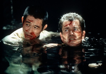 Mot canh hanh dong cua Ly Lien Kiet trong Lethal Weapon 4 hinh anh