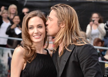 10 nam yeu va cuoi cua Brad Pitt - Angelina Jolie hinh anh