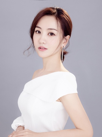 Goc khuat cua showbiz Hoa ngu anh 2