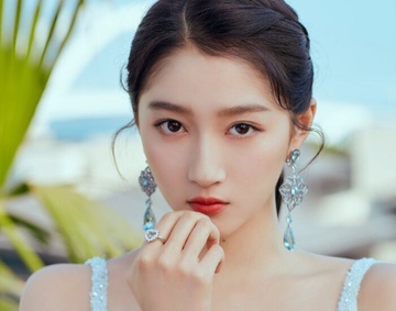 Quan Hieu Dong va ban trai sau 4 nam danh doi danh tieng vi yeu hinh anh