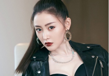 Truong Thien Ai vuc day su nghiep nho Ngo Kinh hinh anh