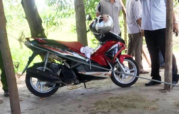 Nhan vien trung tam cai nghien chem 3 nguoi roi tu sat hinh anh