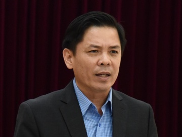 Giam sat dao duc tai xe sau vu tai nan tham khoc o Long An hinh anh