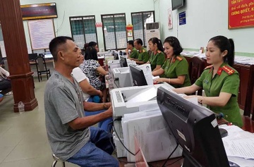 Gap phien phuc khi su dung can cuoc cong dan hinh anh