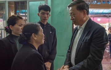Tang le 3 canh sat hy sinh tai Dong Tam duoc to chuc vao ngay 16/1 hinh anh