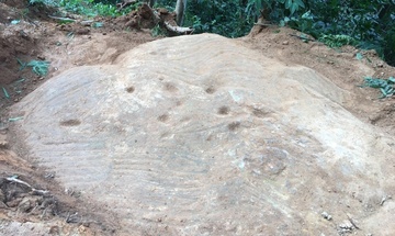 Phat hien nhieu khoi da co tai Mu Cang Chai hinh anh
