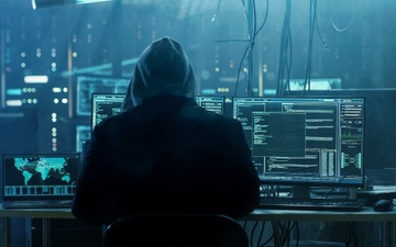 Ukraine keu goi hacker chong Nga hinh anh