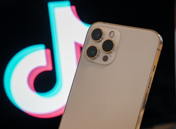 Ly do iPhone, MacBook dot ngot 'bien mat' tren TikTok Shop hinh anh